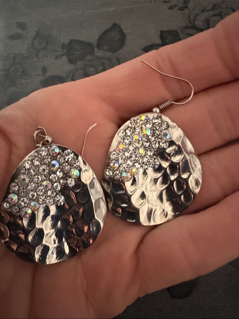VINTAGE HAMMERED SILVER-TONE PAVE RAINBOW CRYSTAL BEADED DANGLE HOOK 2" EARRINGS